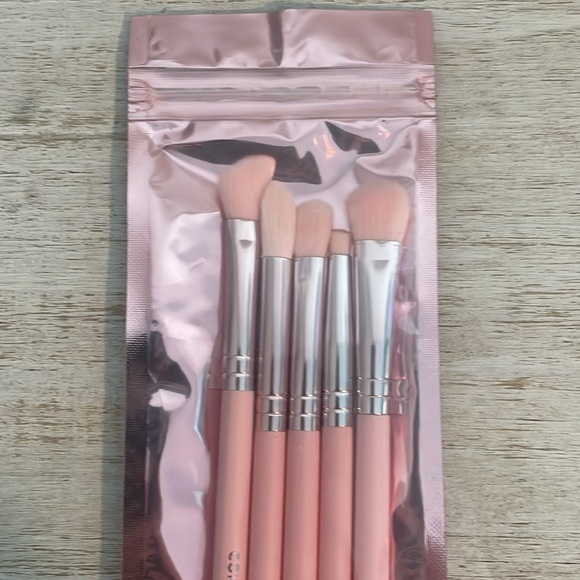 Pink Makeup Brush Set - Picture 4 of 4